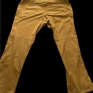 lululemon Pants Brown RN #106259 Nylon Elastane Mens Size 46 Straight Leg